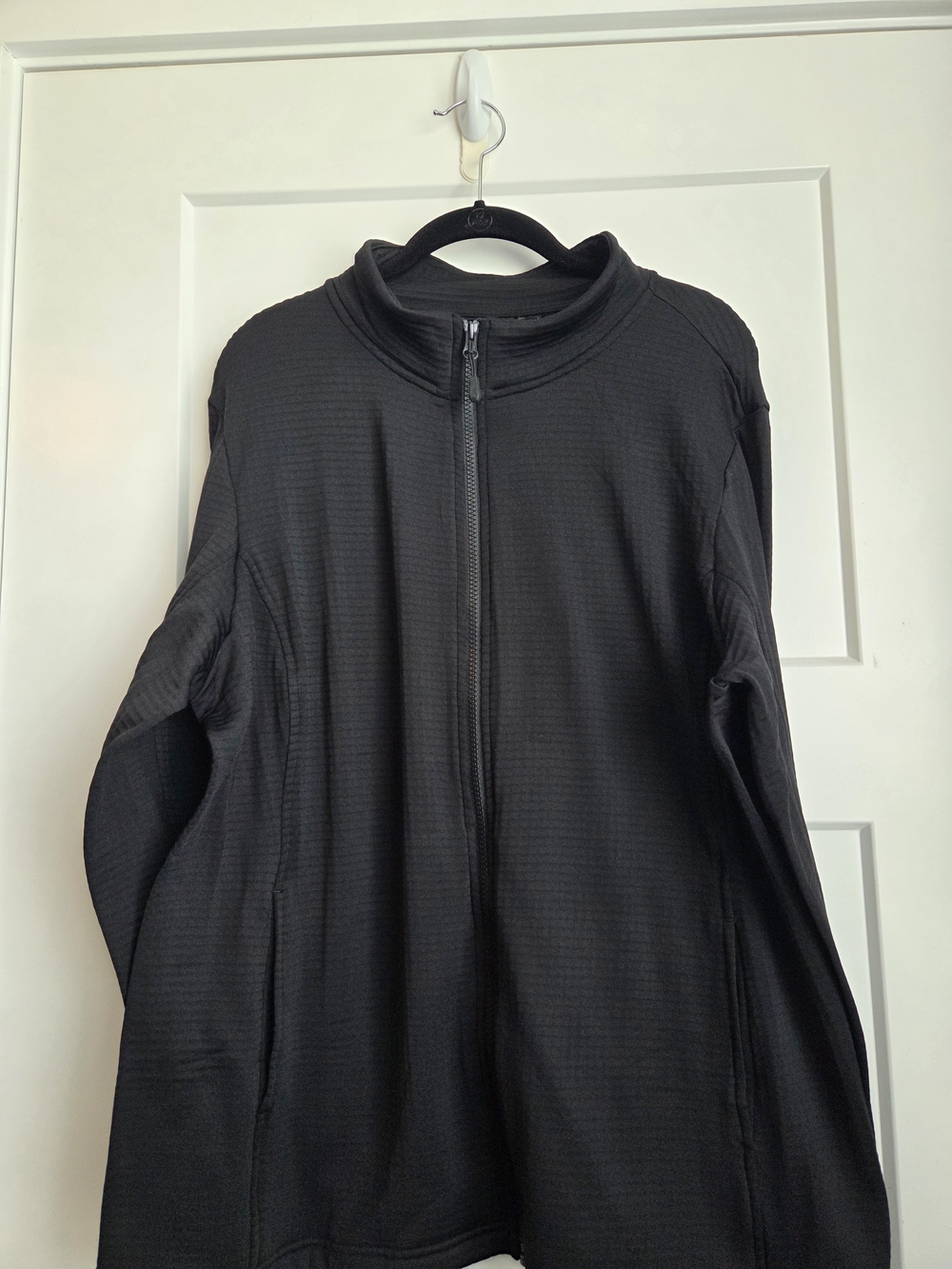 0069.  32 Degree Black Full-Zip Textured Jacket